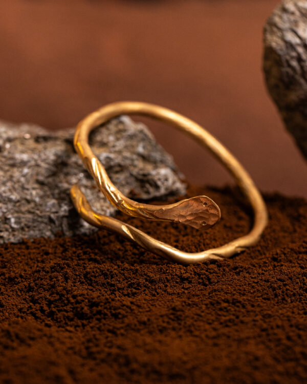 bracciale serpe della collezione Marte design di Marte Gioielli