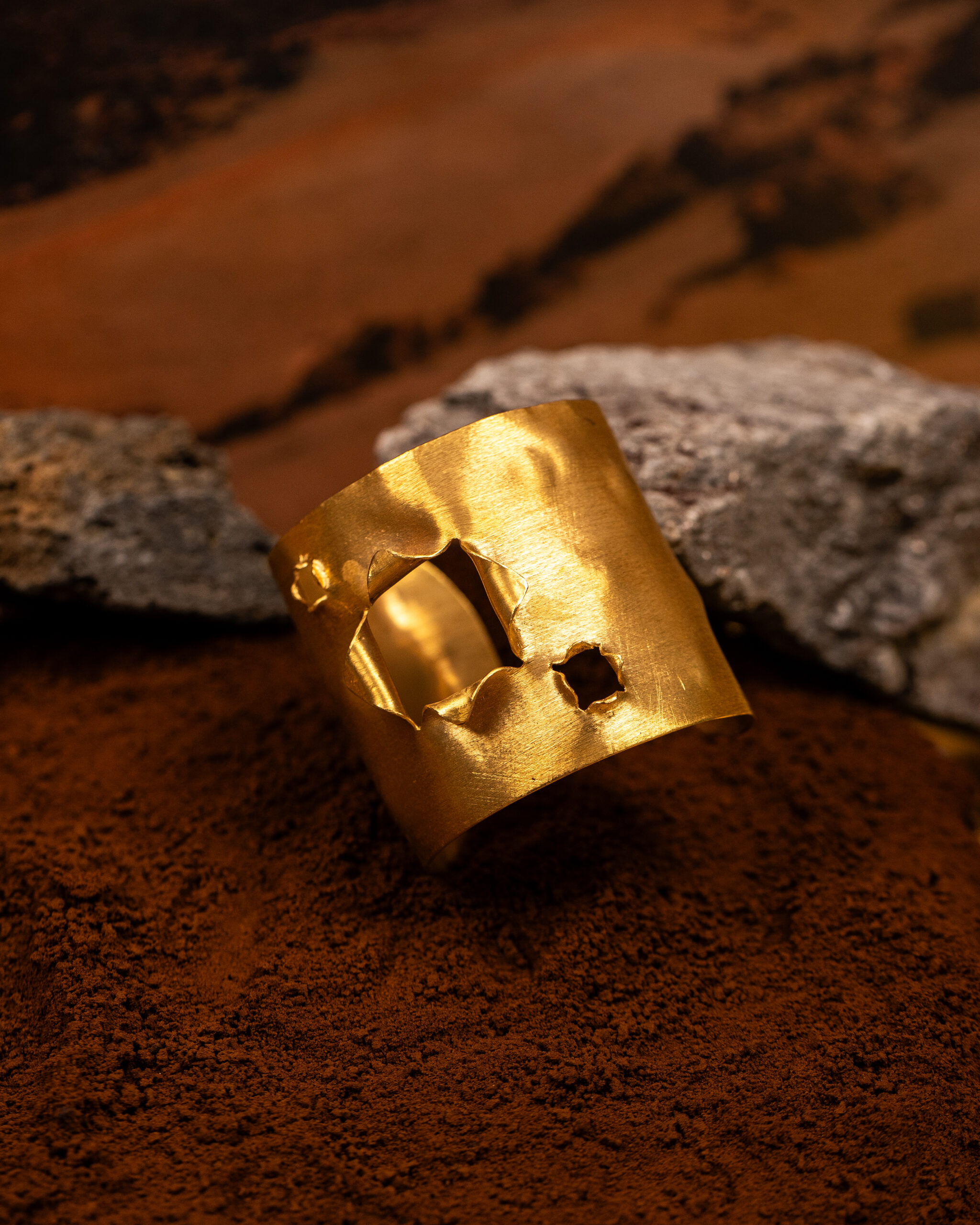 bracciale Vulcano della collezione Design di Marte Gioielli