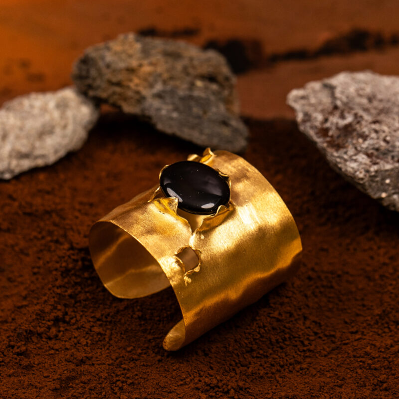 bracciale Vulcano Nero della collezione Design di Marte Gioielli