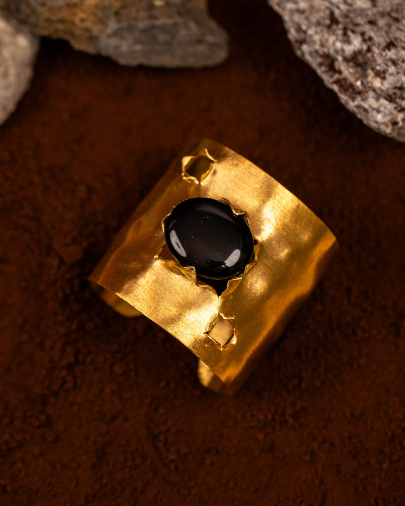 bracciale Vulcano Nero della collezione Design di Marte Gioielli