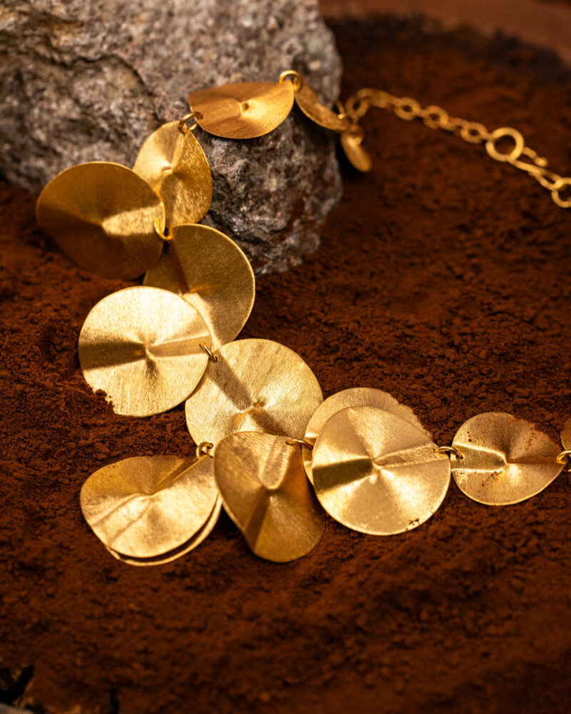 collana Sole in Trigono della collezione Design di Marte Gioielli