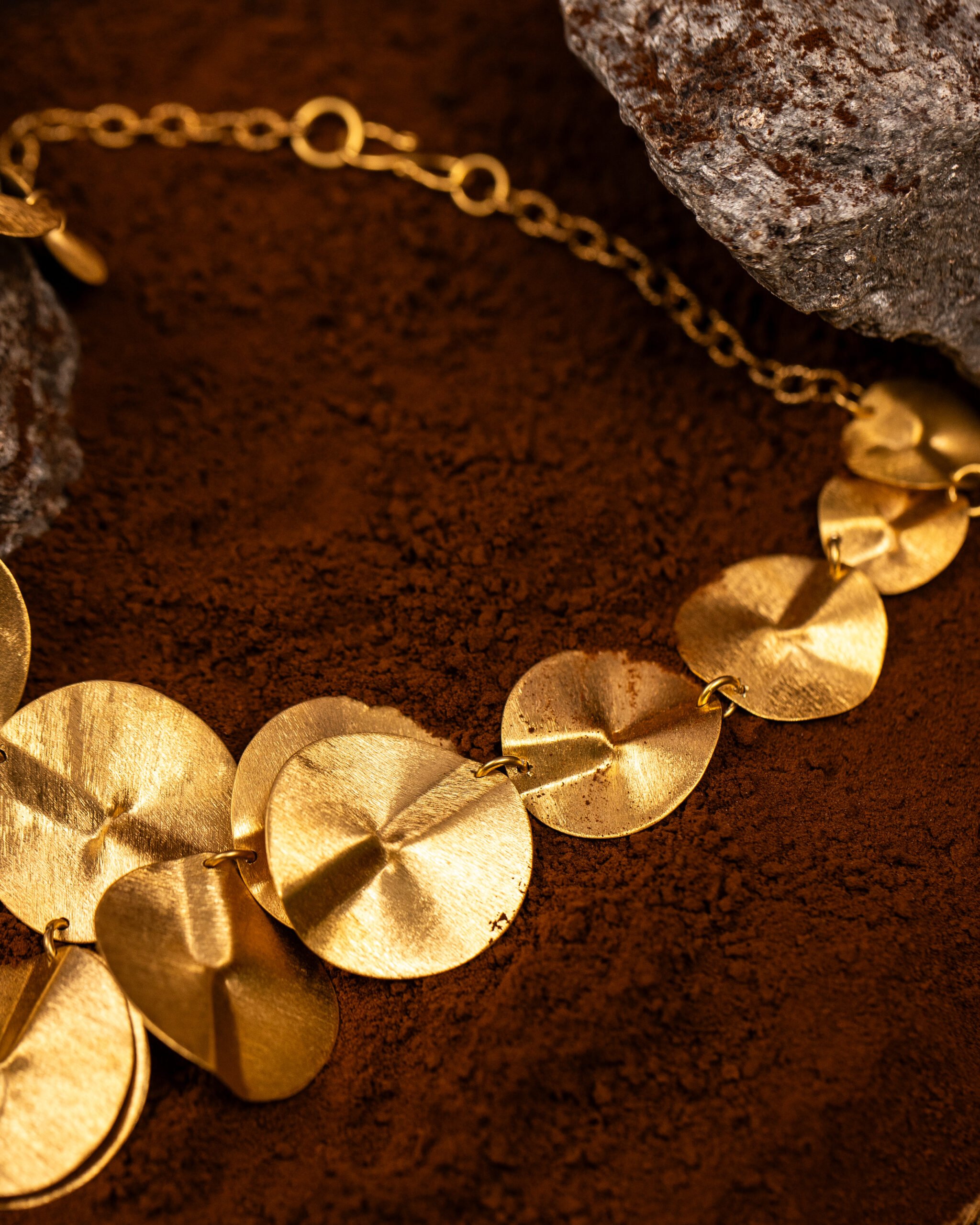 collana Sole in Trigono della collezione Design di Marte Gioielli