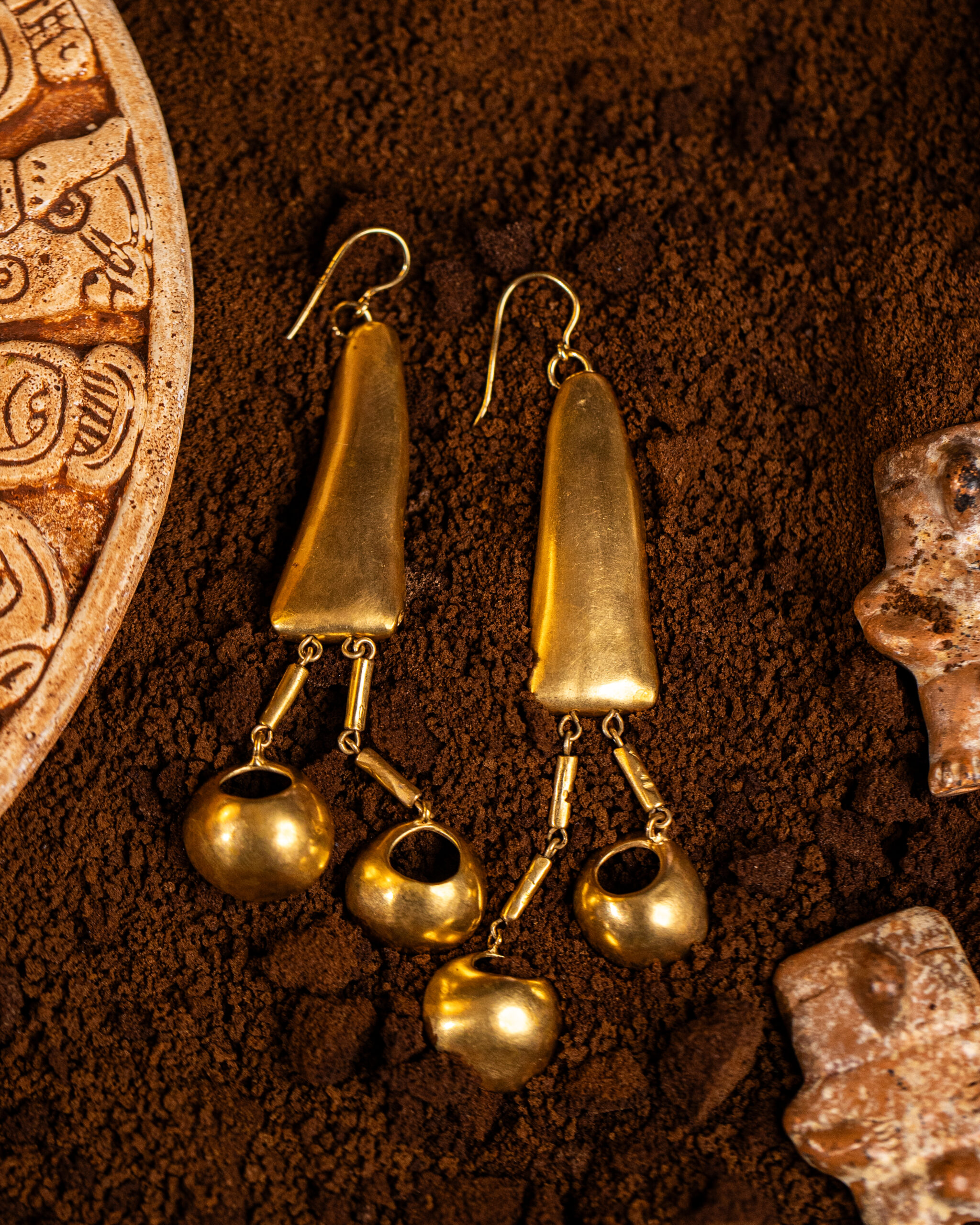 orecchini del Sol della collezione I Precolombiani di Marte Gioielli