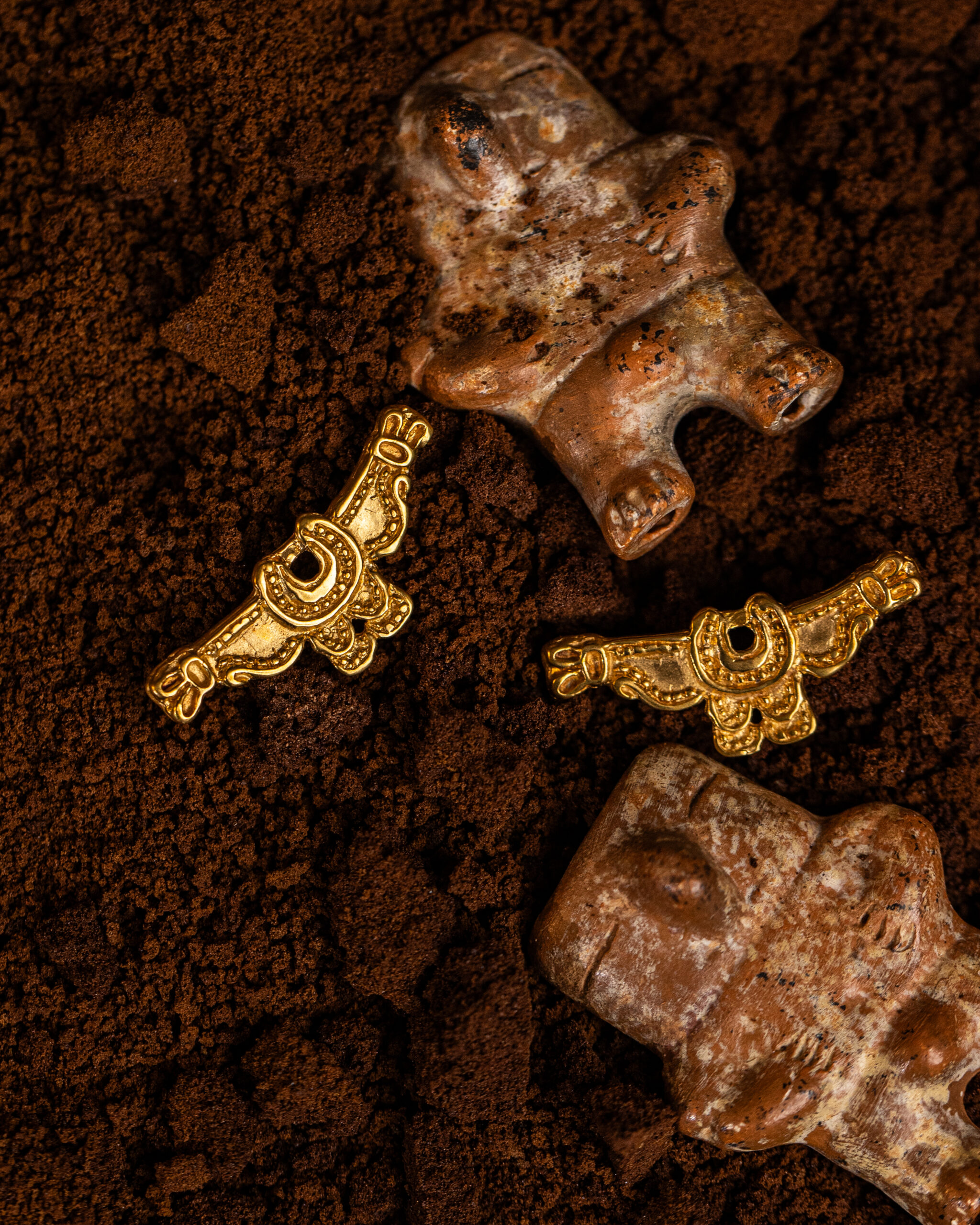 Orecchini Calima della collezione I Precolombiani di Marte Gioielli