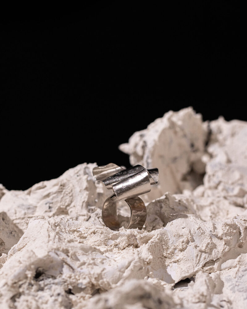 anello Chimera della collezione Luxury Sorella Luna di Marte Gioielli